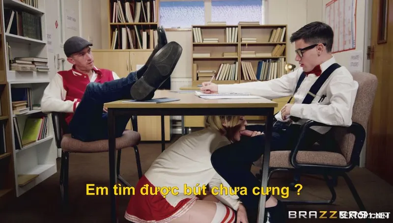 Nện người tình tên đầu con ghệ ở trường vietsub